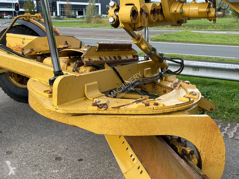ممهدة طرق Caterpillar 140M
