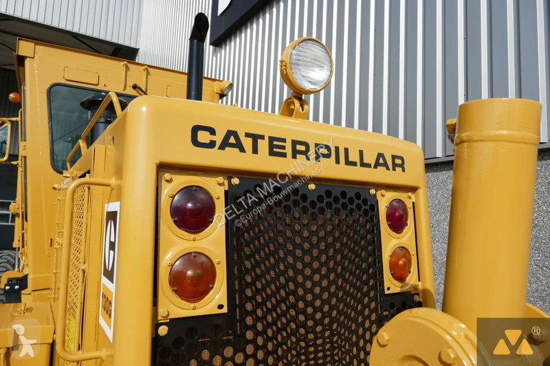 Grader Caterpillar Ex-army
