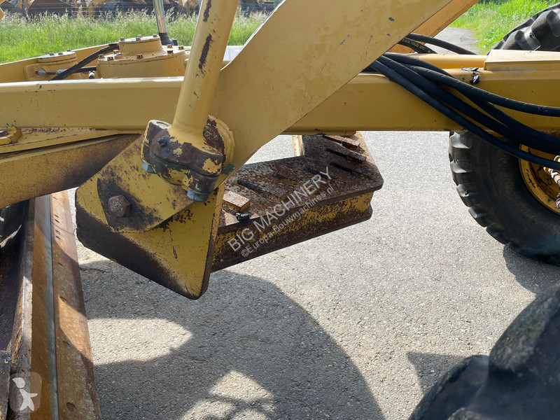 Niveladora Caterpillar