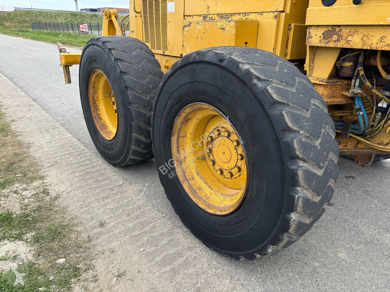 Niveladora Caterpillar 3306 engine