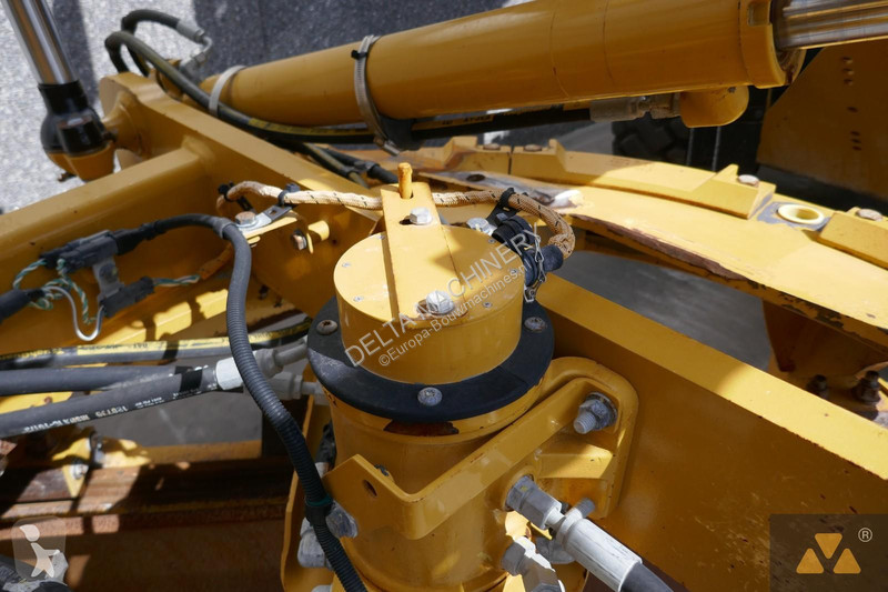 Grader Caterpillar 3