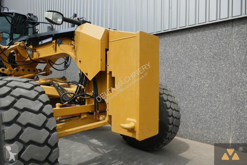 Niveladora Caterpillar 3