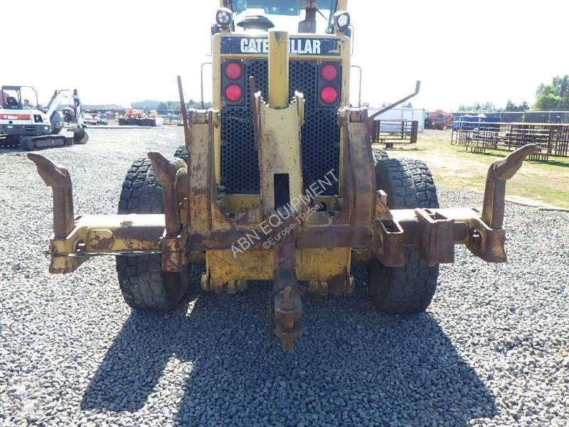 Grader Caterpillar
