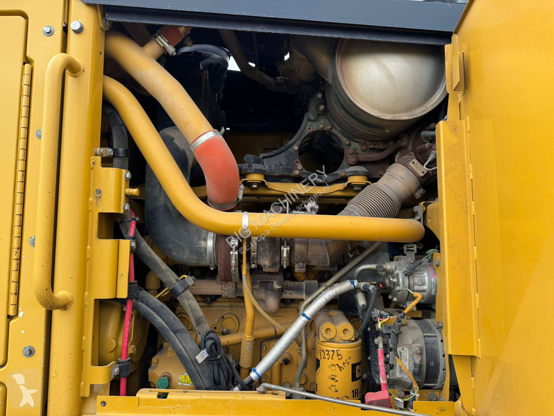 Grader Caterpillar
