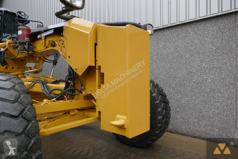 Грейдер Caterpillar 140M3