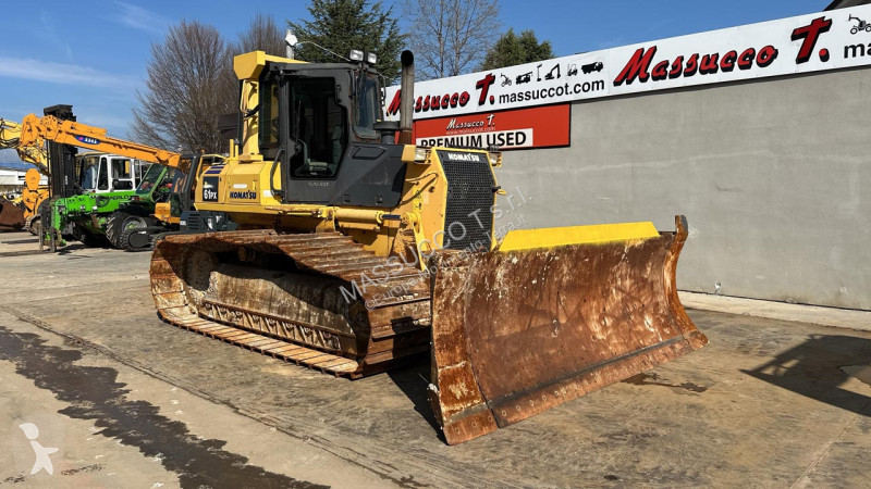 ممهدة طرق Komatsu D61PX