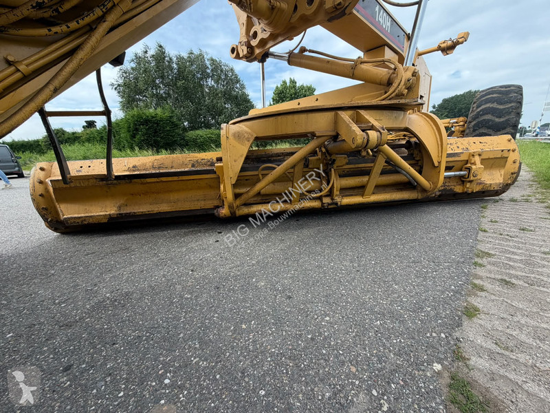 Grejder Caterpillar