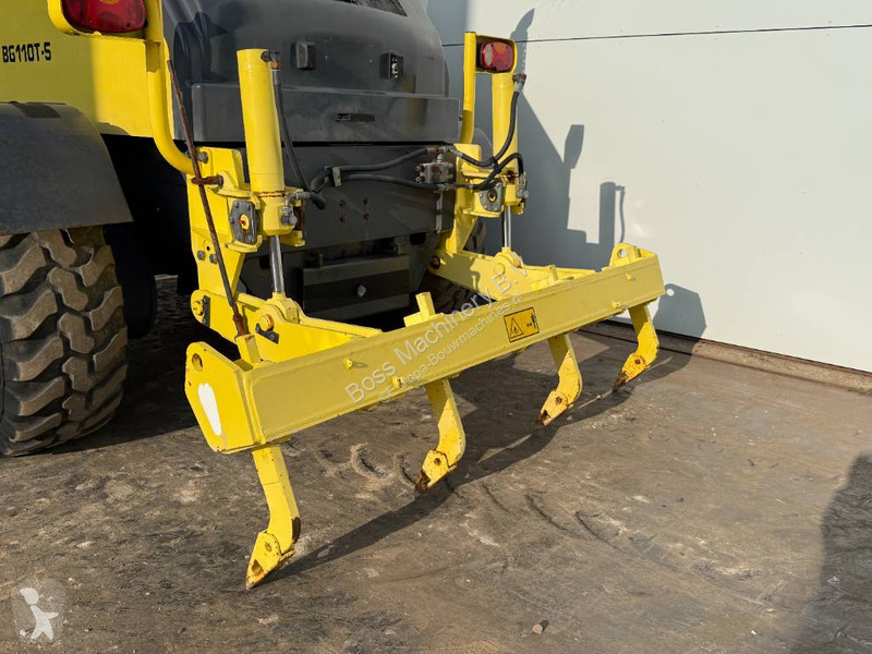Niveleuse HBM BG110T-5 - Front Blade + Ripper /...