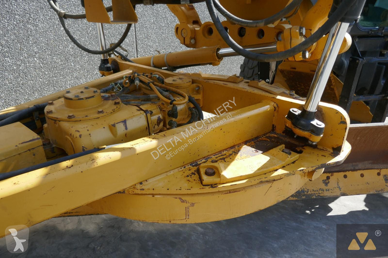Грейдер Caterpillar 160M