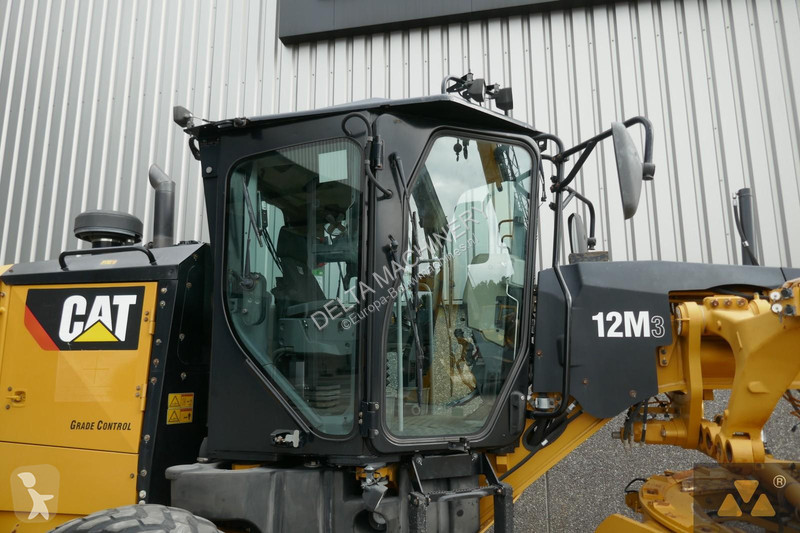 Grejder Caterpillar 12M3