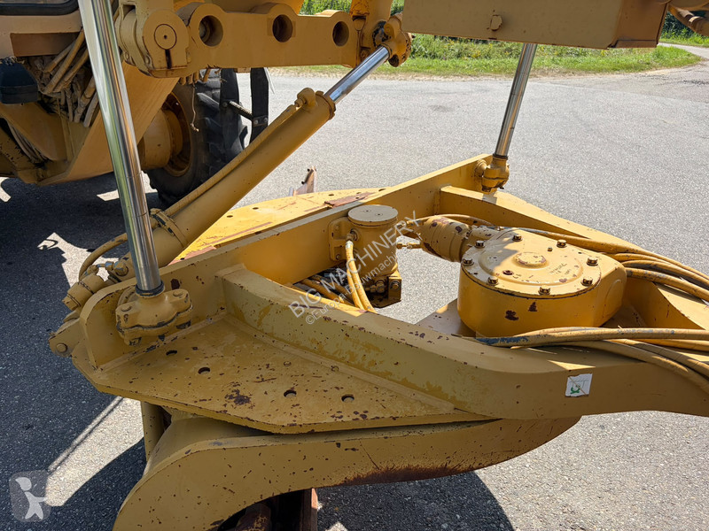 Grejder Caterpillar