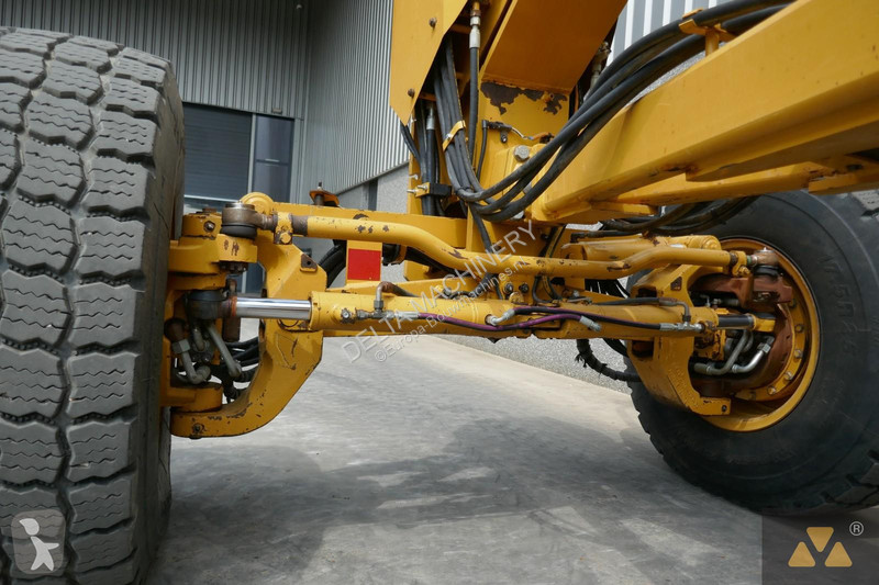 Grejder Caterpillar 140M
