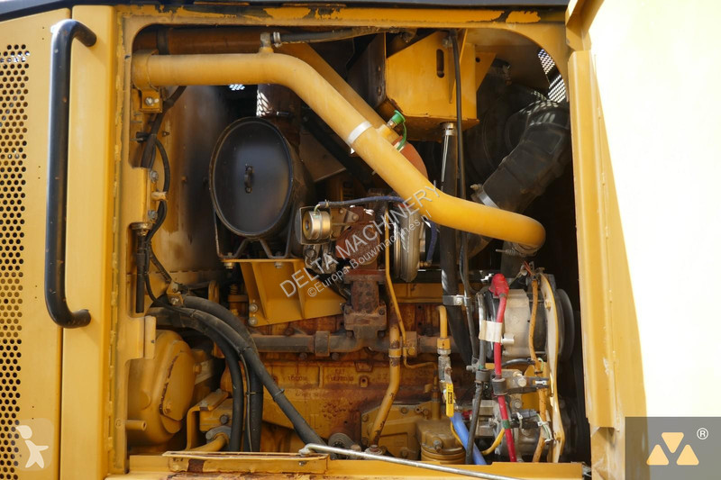 Grejder Caterpillar 140M