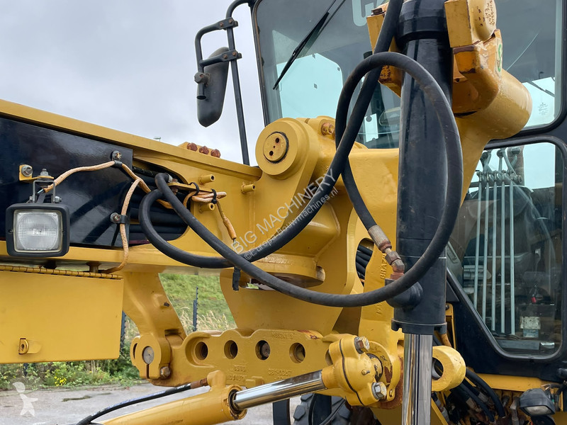 Niveladora Caterpillar 140K