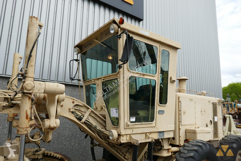 Niveladora Caterpillar Ex-army