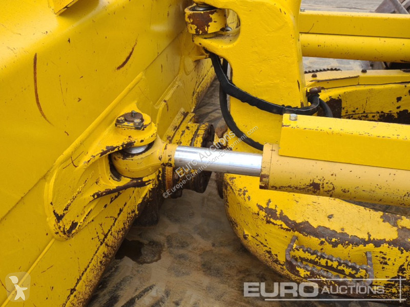Grejdr Komatsu -24