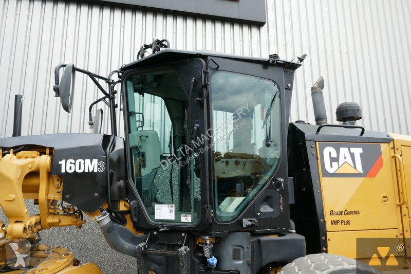 Niveladora Caterpillar 3