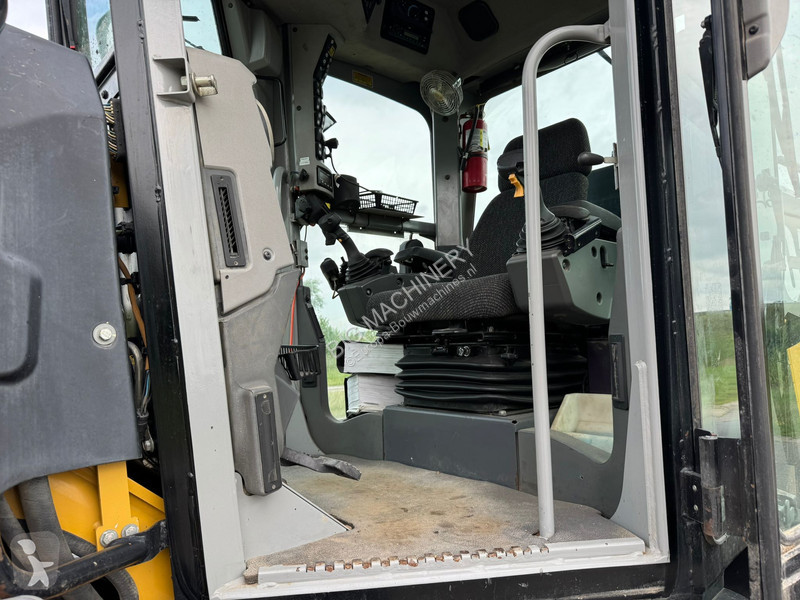 Grader Caterpillar