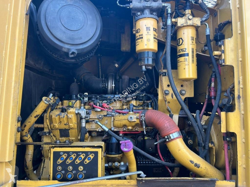 Vägskrapa Caterpillar (CE Certified)