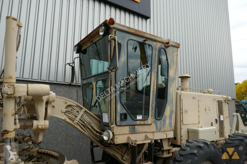 Grejder Caterpillar Ex-army