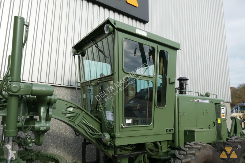 Grejder Caterpillar Ex-army