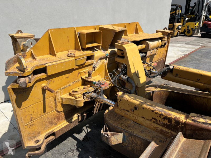 Grejder Caterpillar D6N LGP