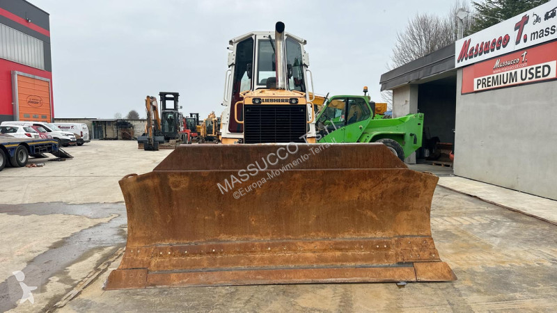 ممهدة طرق Liebherr PR 714
