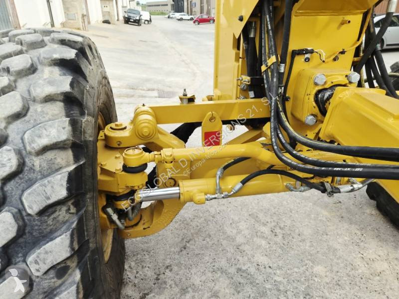 Grejder Caterpillar 140 AWD