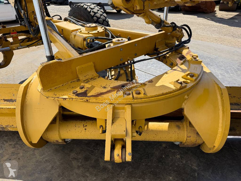 Grejder Caterpillar 160M AWD - 3 Tine Ripper /...