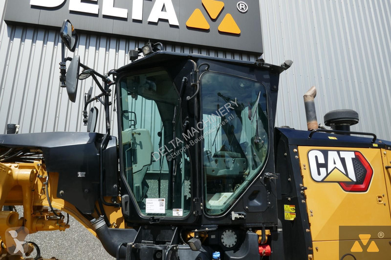 Grejder Caterpillar 14