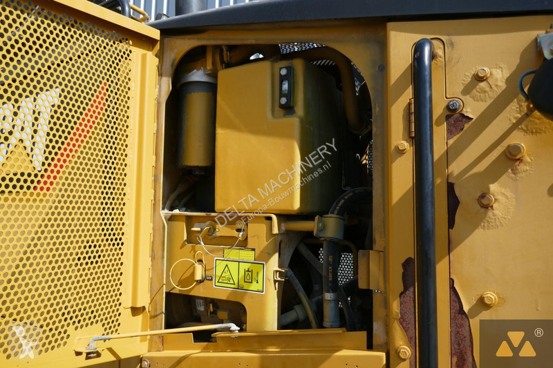 Grejder Caterpillar 140M