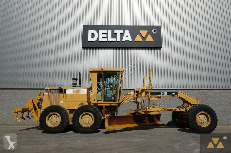 Grader Caterpillar