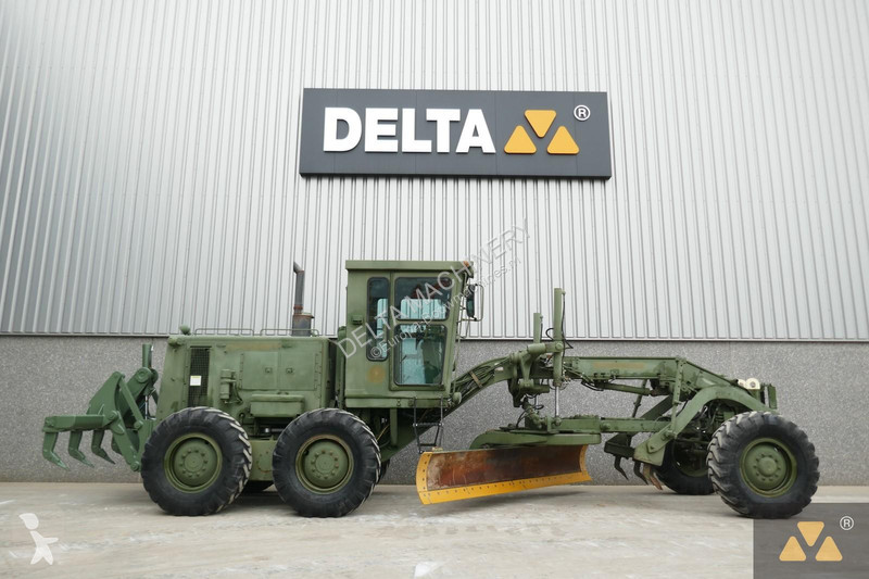Grejdr Caterpillar Ex-army