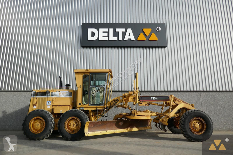 Niveladora Caterpillar