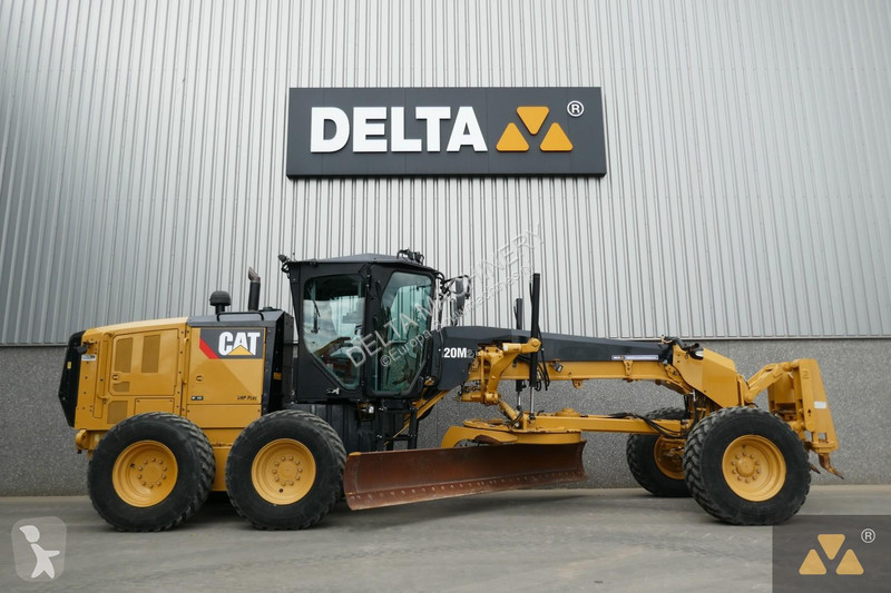 Niveladora Caterpillar 2