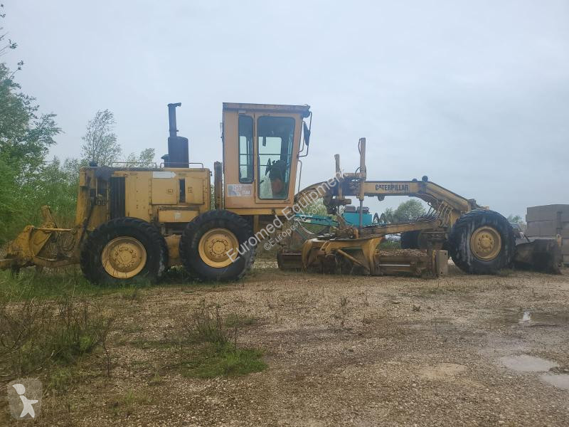 Grader Caterpillar