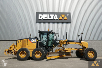 Niveladora Caterpillar