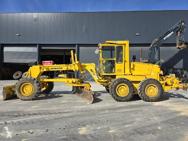 Planeringshøvl Komatsu GD521A-1