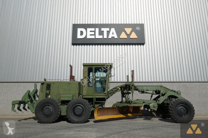 Grejder Caterpillar Ex-army