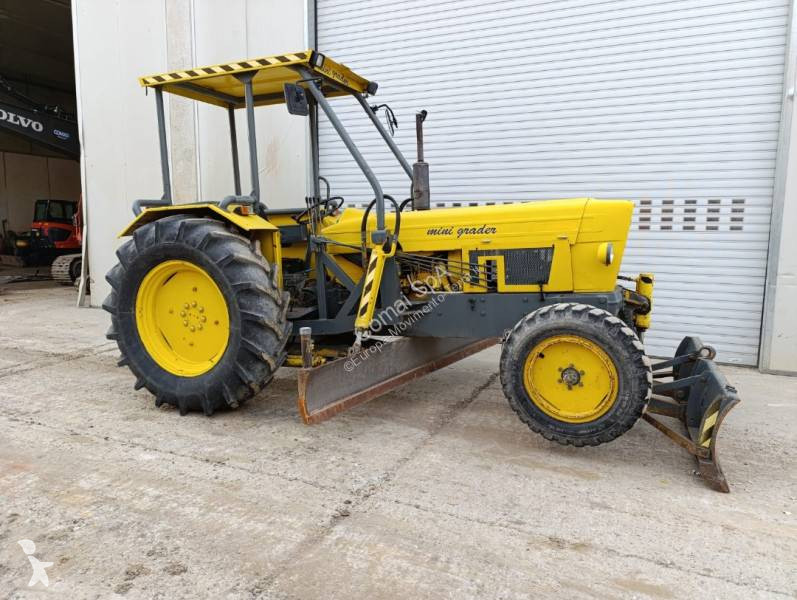 Грейдер Ford Minigrader