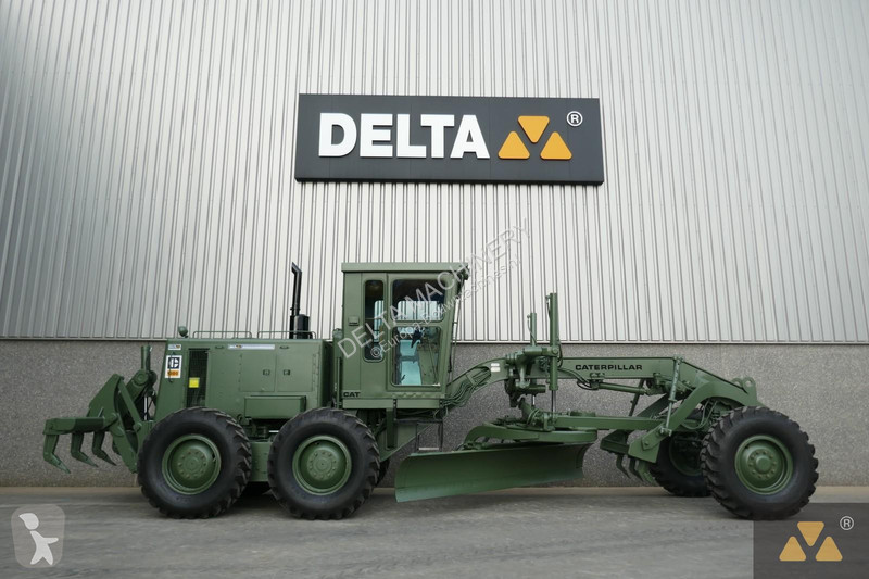 Grejder Caterpillar Ex-army