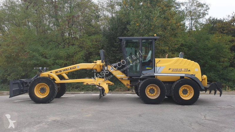 Niveladora New Holland F.156.6/A