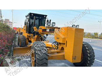 Grejder Caterpillar used motor grader source...