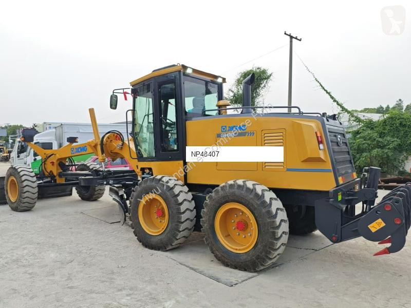 ممهدة طرق XCMG GR1803