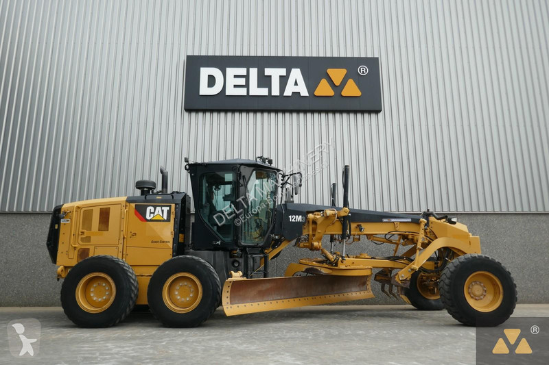 Grejder Caterpillar 12M3