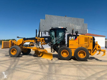Grader Caterpillar