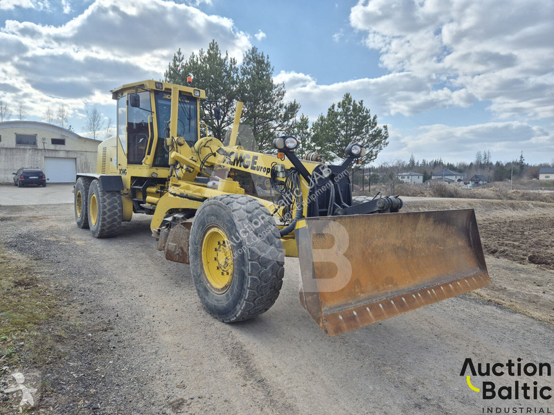 Грейдер XCMG GR215