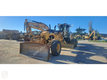 Grader Caterpillar
