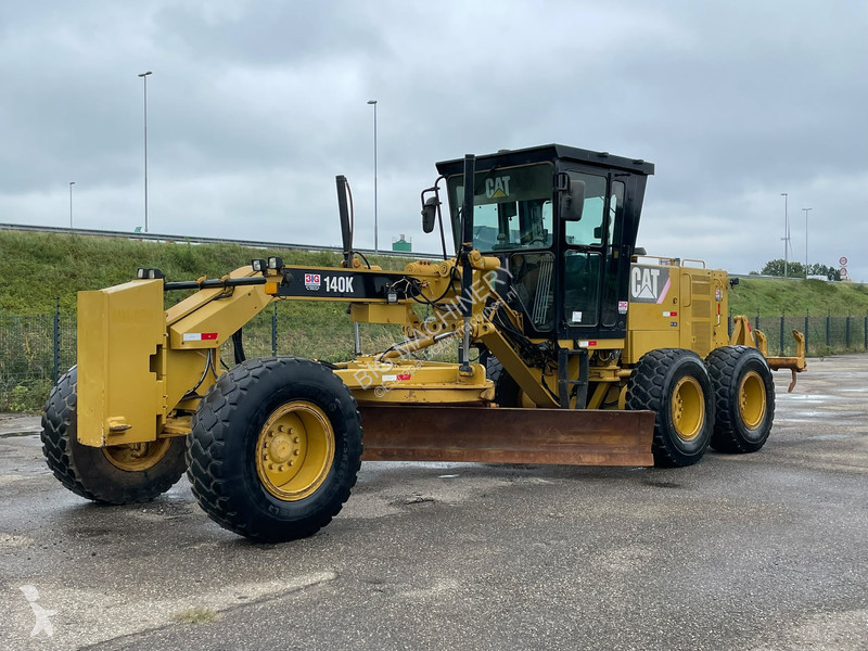 Niveladora Caterpillar 140K
