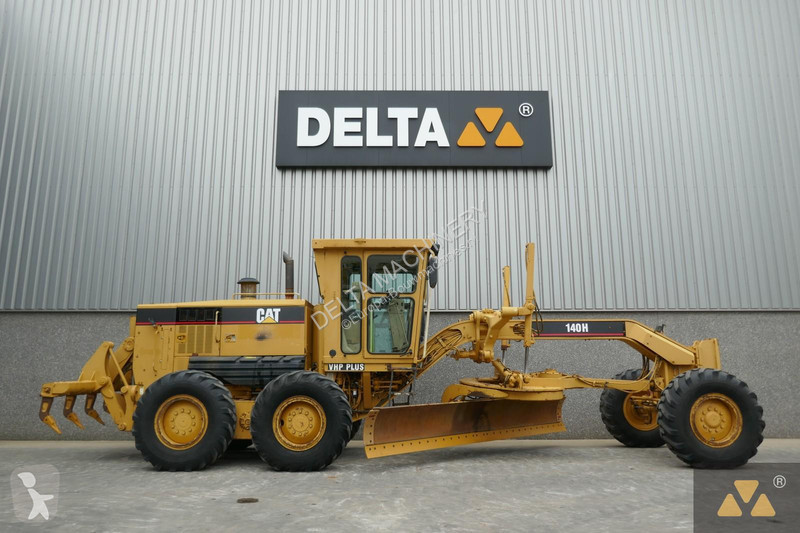 Niveladora Caterpillar